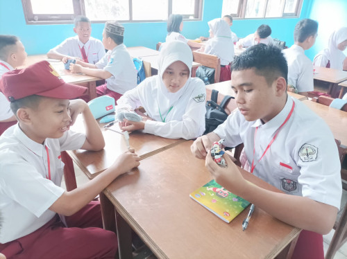 MENARIK ! IMPLEMENTASI KURIKULUM MERDEKA MASUK DALAM KEGIATAN MPLS