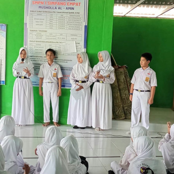 CALON KETOS DAN WAKETOS MENYAMPAIKAN VISI-MISI DAN